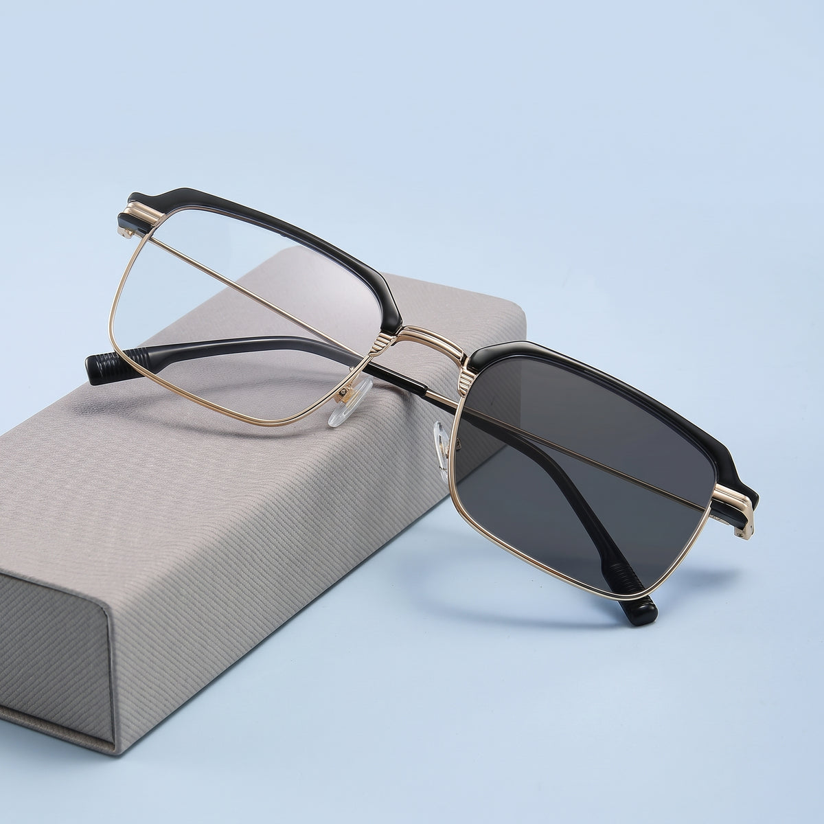 🔥New 2026 models available! Buy one get one free!👓 Anti-blue light smart photochromic reading glasses