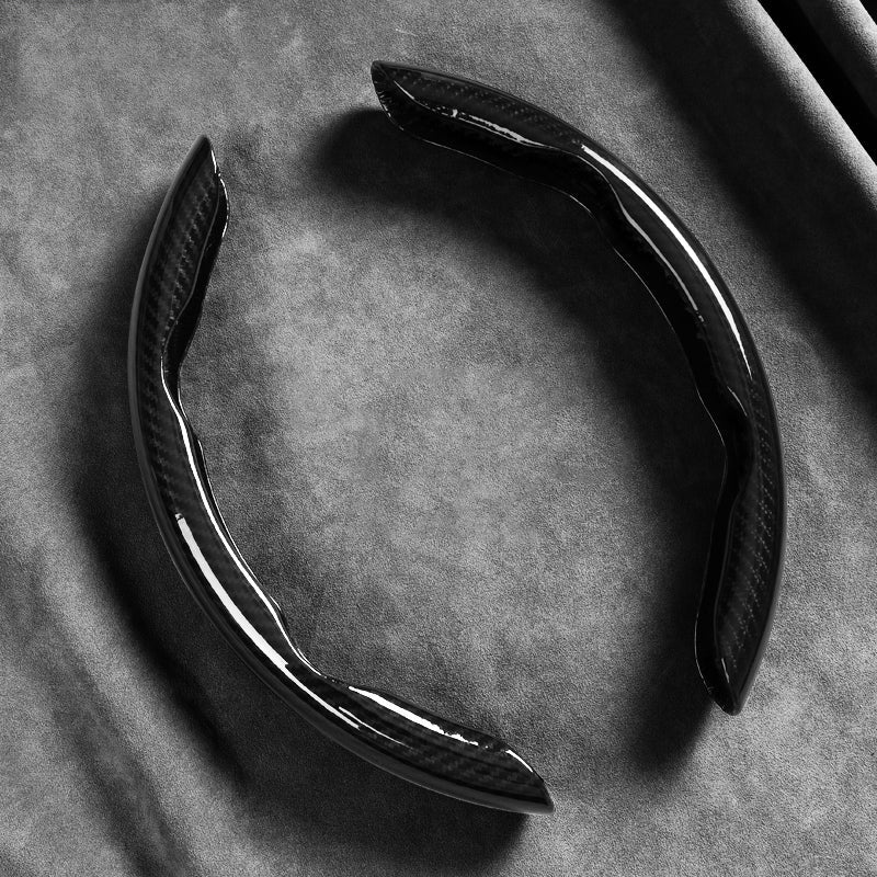 🎉 2026 Sale — Over 37600 Sold! 📢Universal Carbon Fiber Texture Steering Wheel Cover｜Ergonomic Anti-Slip Segmented Grip Protector ✨